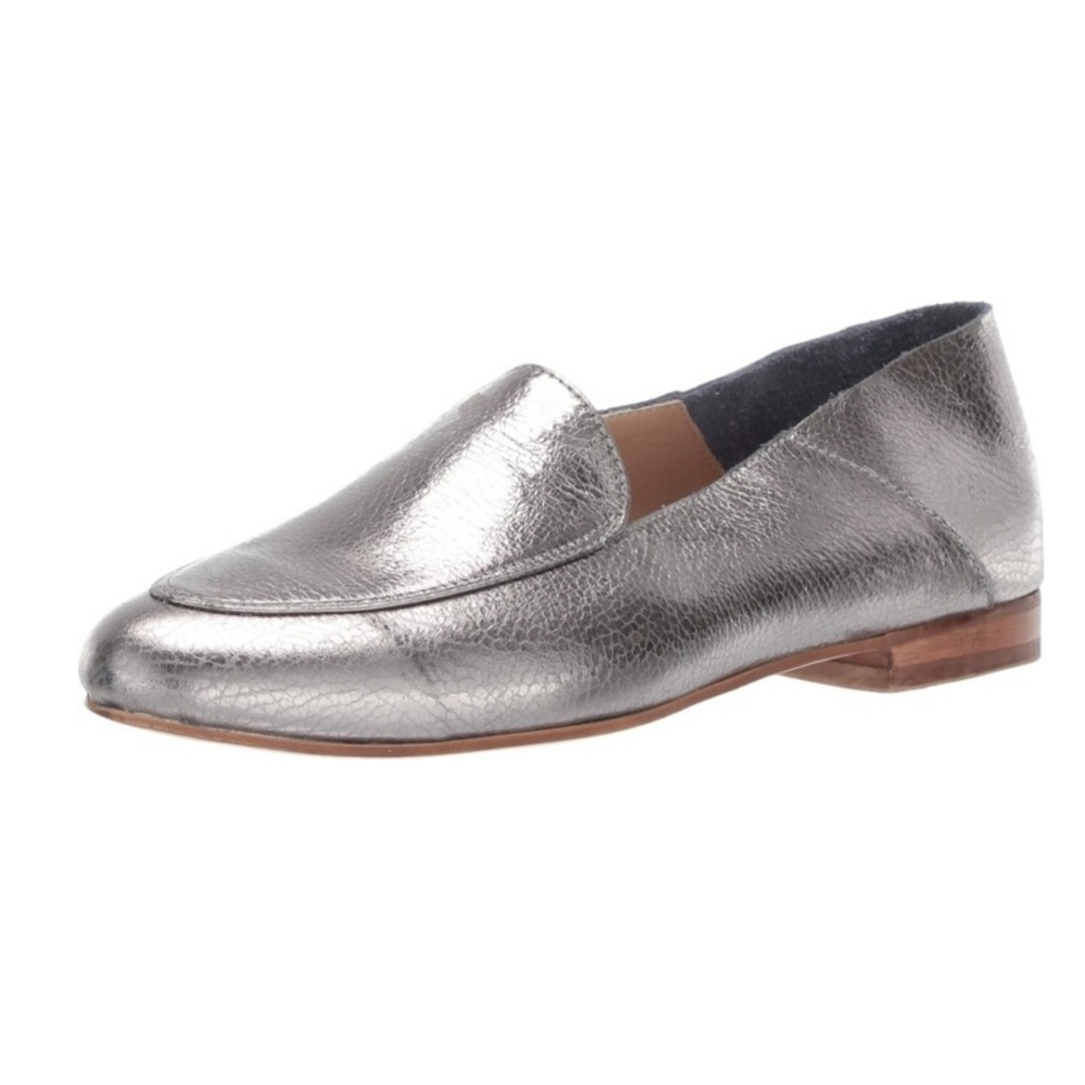 Kaanas Women's Size 9 Pisa Silver Loafers Leather Metallic Low Heel Flats.